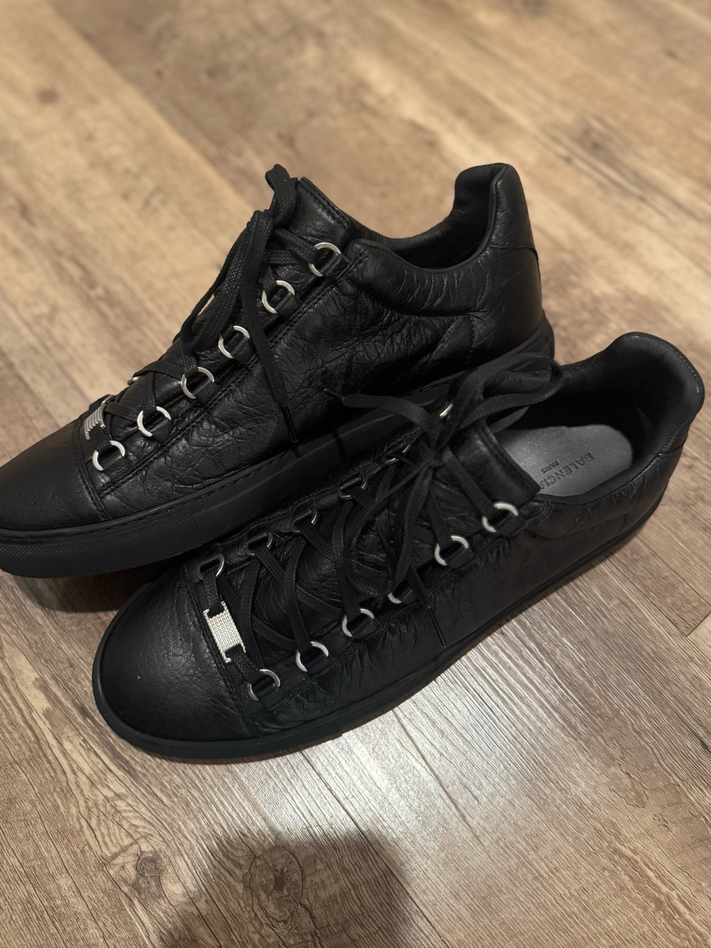 Black Leather Men's Low-Top Sneakers